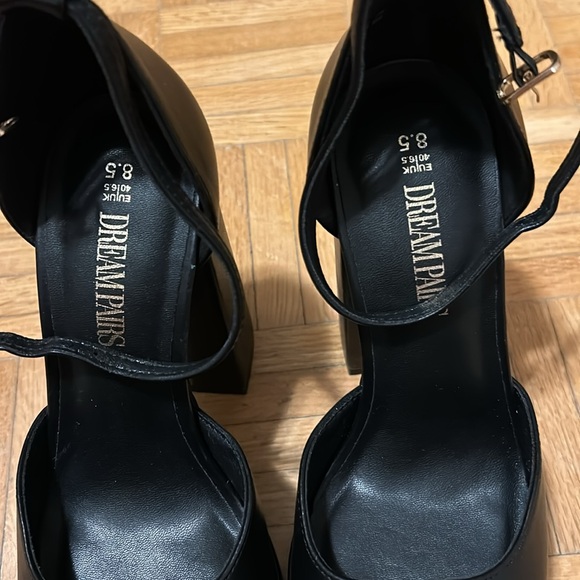 Dream Pairs Black Women's Shoes NWOT - Picture 5 of 7